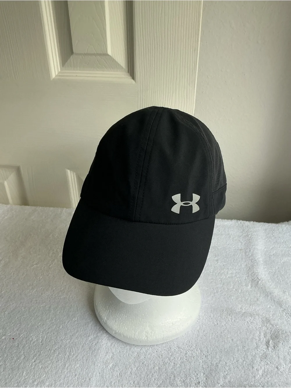 Under Armour Black Athletic Logo Baseball Cap